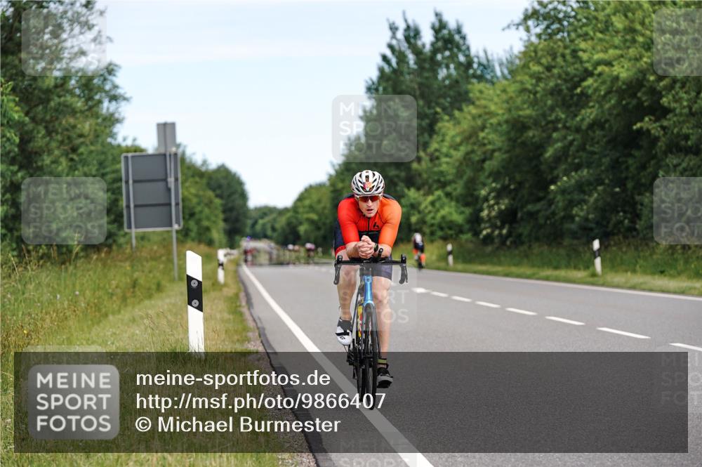 21.06.2026 - Viking Triathlon Michael Burmester http://msf.ph/oto/9866407 21.06.2026 12:06:45 Radfahren 55, 237, 365, 495, 529, 541, 556 meine-sportfotos.de