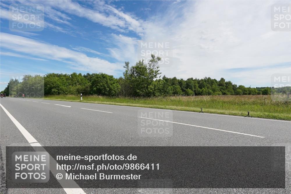 21.06.2026 - Viking Triathlon Michael Burmester http://msf.ph/oto/9866411 21.06.2026 11:27:06 Radfahren 41, 44, 63, 65, 74, 74, 94, 103, 111, 154, 162, 163, 166, 211, 227, 266, 270, 275, 344, 348, 411, 460, 484, 522, 569, 608, 651, 668 meine-sportfotos.de