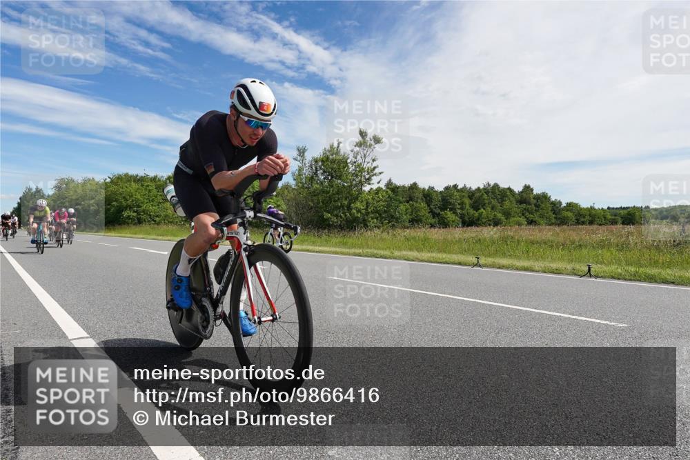 21.06.2026 - Viking Triathlon Michael Burmester http://msf.ph/oto/9866416 21.06.2026 11:27:12 Radfahren 41, 44, 63, 65, 74, 87, 94, 111, 154, 162, 163, 166, 227, 266, 275, 344, 411, 460, 484, 522, 569, 651, 665, 668 meine-sportfotos.de