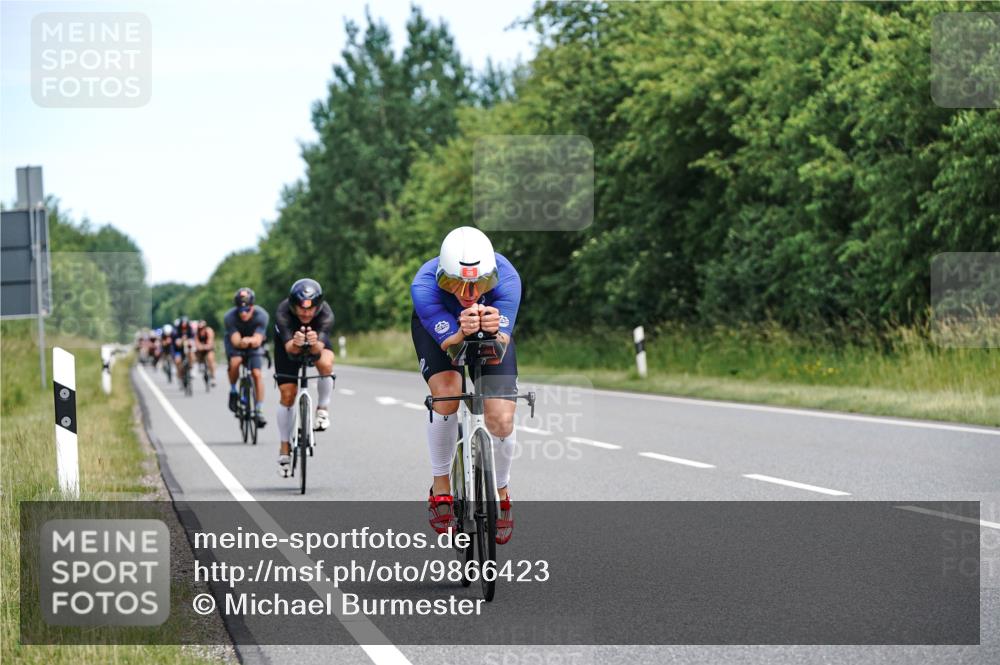 21.06.2026 - Viking Triathlon Michael Burmester http://msf.ph/oto/9866423 21.06.2026 12:07:16 Radfahren 44, 60, 118, 163, 166, 212, 245, 267, 316, 348, 387, 419, 562, 608, 615 meine-sportfotos.de