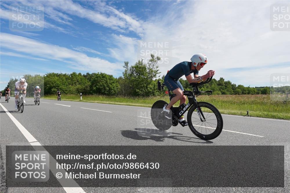 21.06.2026 - Viking Triathlon Michael Burmester http://msf.ph/oto/9866430 21.06.2026 11:27:16 Radfahren 41, 44, 63, 74, 87, 94, 111, 154, 162, 163, 166, 227, 266, 275, 411, 484, 522, 649, 651, 665, 668 meine-sportfotos.de