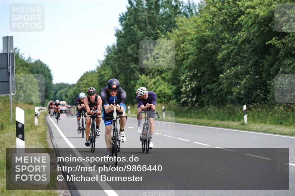 21.06.2026 - Viking Triathlon Michael Burmester http://msf.ph/oto/9866440 21.06.2026 12:07:21 Radfahren 44, 60, 97, 118, 163, 166, 226, 245, 267, 316, 348, 387, 419, 562, 562, 608 meine-sportfotos.de