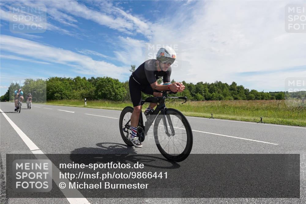 21.06.2026 - Viking Triathlon Michael Burmester http://msf.ph/oto/9866441 21.06.2026 11:27:21 Radfahren 44, 63, 74, 87, 111, 154, 162, 163, 166, 227, 266, 275, 411, 484, 522, 567, 649, 651, 665 meine-sportfotos.de