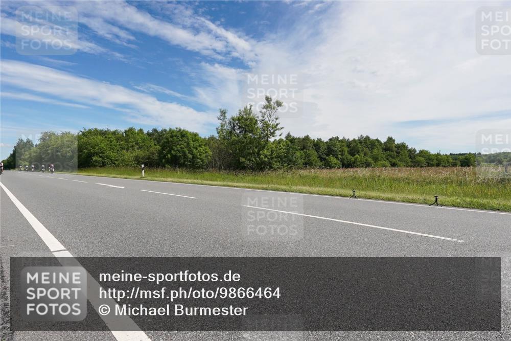 21.06.2026 - Viking Triathlon Michael Burmester http://msf.ph/oto/9866464 21.06.2026 11:27:44 Radfahren 122, 301, 315, 357, 417, 417, 438, 450, 513 meine-sportfotos.de