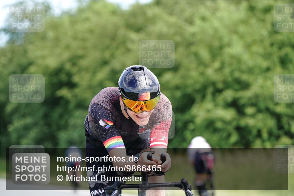 21.06.2026 - Viking Triathlon Michael Burmester http://msf.ph/oto/9866465 21.06.2026 12:07:36 Radfahren 90, 97, 118, 163, 211, 226, 245, 245, 422, 562, 562, 621 meine-sportfotos.de