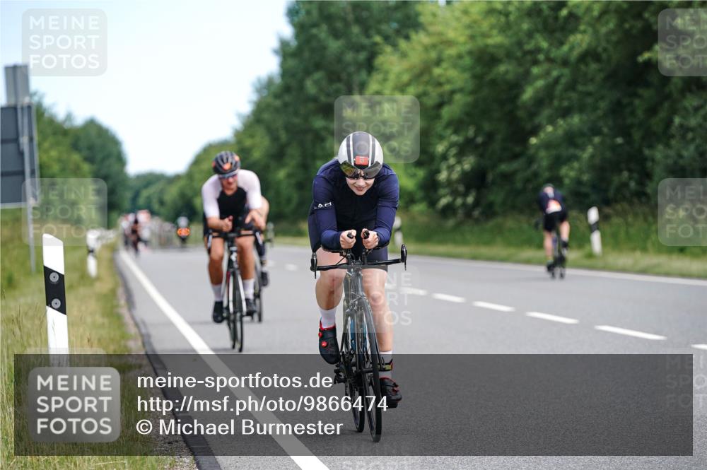 21.06.2026 - Viking Triathlon Michael Burmester http://msf.ph/oto/9866474 21.06.2026 12:07:45 Radfahren 90, 97, 211, 226, 245, 269, 335, 422, 545, 562, 621, 622 meine-sportfotos.de