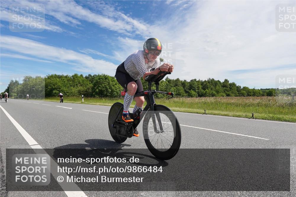 21.06.2026 - Viking Triathlon Michael Burmester http://msf.ph/oto/9866484 21.06.2026 11:28:03 Radfahren 38, 72, 95, 186, 241, 315, 355, 357, 422, 439, 655, 670 meine-sportfotos.de