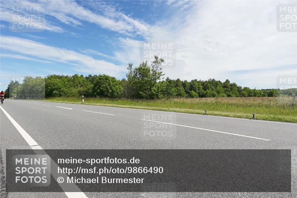 21.06.2026 - Viking Triathlon Michael Burmester http://msf.ph/oto/9866490 21.06.2026 11:28:08 Radfahren 38, 72, 95, 186, 241, 355, 357, 422, 439, 655, 670 meine-sportfotos.de