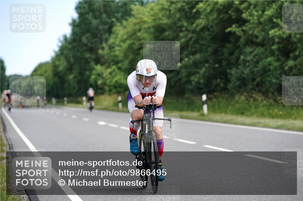 21.06.2026 - Viking Triathlon Michael Burmester http://msf.ph/oto/9866495 21.06.2026 12:08:06 Radfahren 24, 259, 269, 305, 335, 410, 411, 490, 545, 622, 622 meine-sportfotos.de