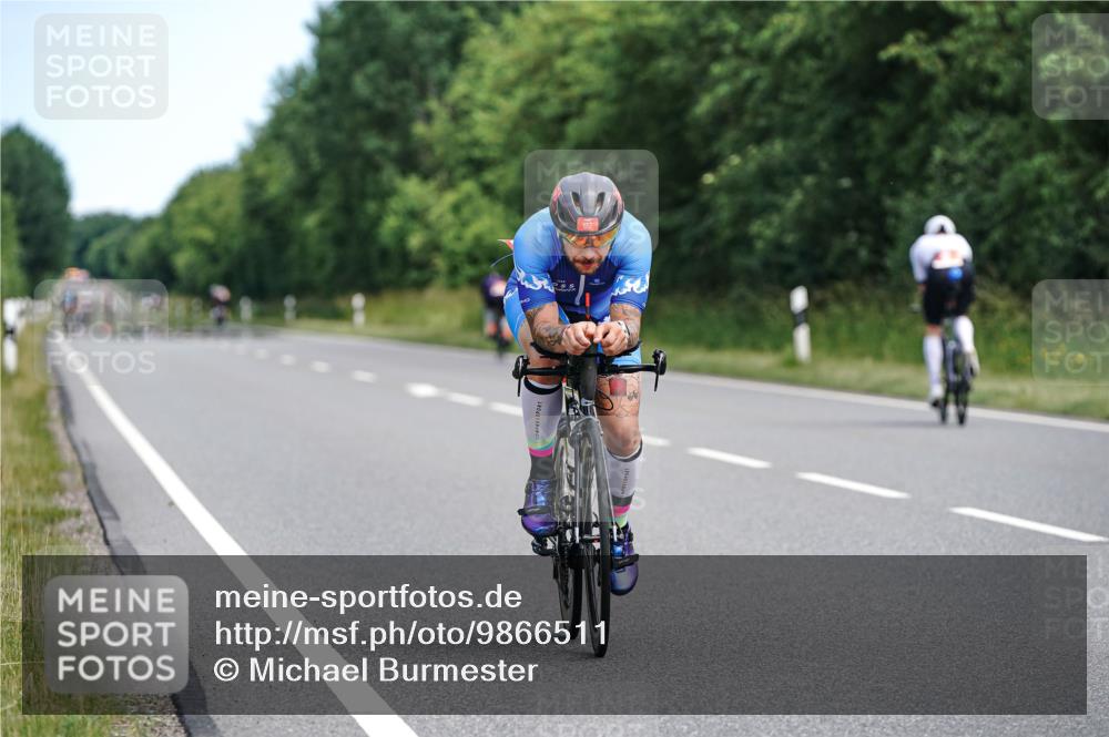 21.06.2026 - Viking Triathlon Michael Burmester http://msf.ph/oto/9866511 21.06.2026 12:08:20 Radfahren 37, 138, 295, 305, 410, 411, 490, 622, 652 meine-sportfotos.de