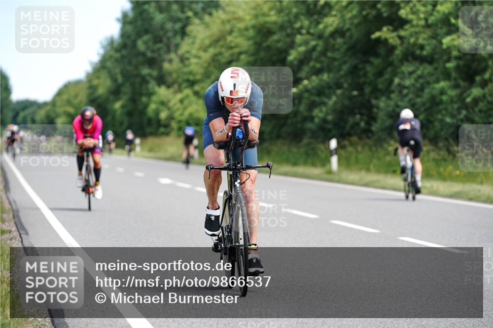 21.06.2026 - Viking Triathlon Michael Burmester http://msf.ph/oto/9866537 21.06.2026 12:08:59 Radfahren 63, 72, 84, 104, 109, 115, 123, 145, 162, 180, 181, 181, 224, 359, 370, 409, 427, 500, 626 meine-sportfotos.de