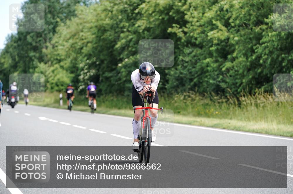 21.06.2026 - Viking Triathlon Michael Burmester http://msf.ph/oto/9866562 21.06.2026 12:09:21 Radfahren 9, 20, 20, 27, 104, 109, 115, 145, 180, 181, 383, 386, 416, 416, 446, 500, 612, 626 meine-sportfotos.de