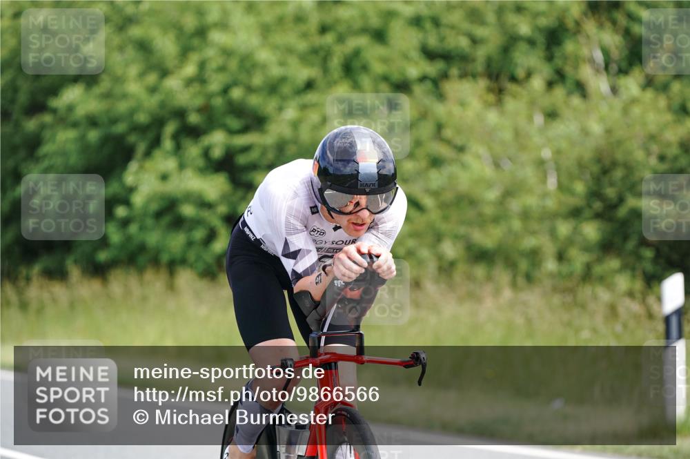 21.06.2026 - Viking Triathlon Michael Burmester http://msf.ph/oto/9866566 21.06.2026 12:09:22 Radfahren 9, 20, 20, 27, 104, 109, 115, 145, 180, 181, 383, 386, 416, 416, 446, 612, 626 meine-sportfotos.de