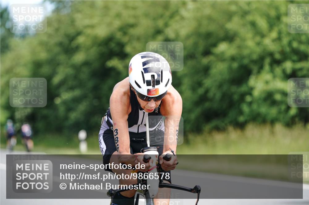 21.06.2026 - Viking Triathlon Michael Burmester http://msf.ph/oto/9866578 21.06.2026 12:09:33 Radfahren 20, 20, 27, 64, 185, 378, 386, 416, 416, 438 meine-sportfotos.de