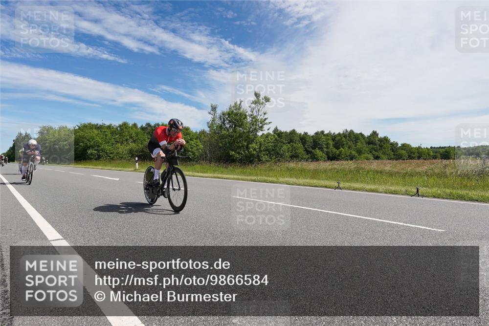 21.06.2026 - Viking Triathlon Michael Burmester http://msf.ph/oto/9866584 21.06.2026 11:29:57 Radfahren 34, 45, 125, 150, 167, 188, 220, 300, 327, 340, 356, 464, 519, 601, 615, 656, 663 meine-sportfotos.de