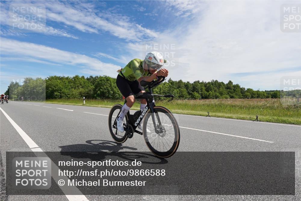 21.06.2026 - Viking Triathlon Michael Burmester http://msf.ph/oto/9866588 21.06.2026 11:29:59 Radfahren 34, 45, 125, 150, 167, 188, 220, 300, 327, 333, 340, 356, 464, 519, 601, 615, 646, 656, 663 meine-sportfotos.de