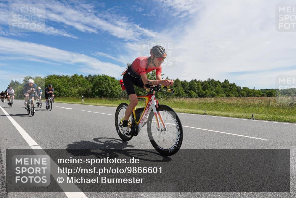 21.06.2026 - Viking Triathlon Michael Burmester http://msf.ph/oto/9866601 21.06.2026 11:30:06 Radfahren 27, 34, 45, 125, 127, 167, 188, 300, 327, 333, 340, 356, 601, 610, 615, 646, 647, 656, 663 meine-sportfotos.de