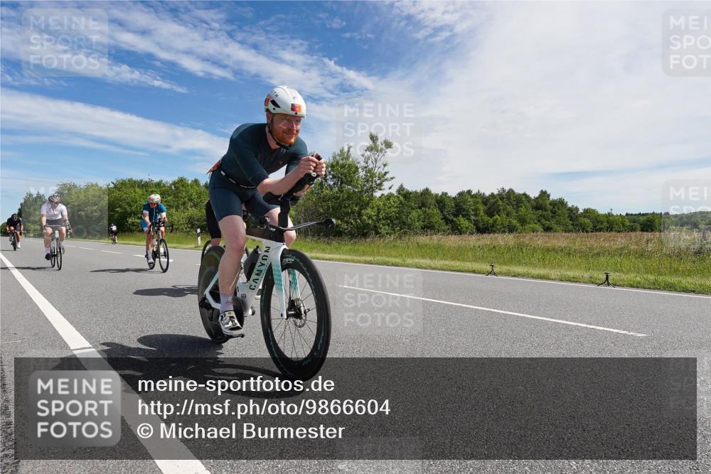 21.06.2026 - Viking Triathlon Michael Burmester http://msf.ph/oto/9866604 21.06.2026 11:30:06 Radfahren 27, 34, 45, 125, 127, 167, 188, 300, 327, 333, 340, 356, 601, 610, 615, 646, 647, 656, 663 meine-sportfotos.de