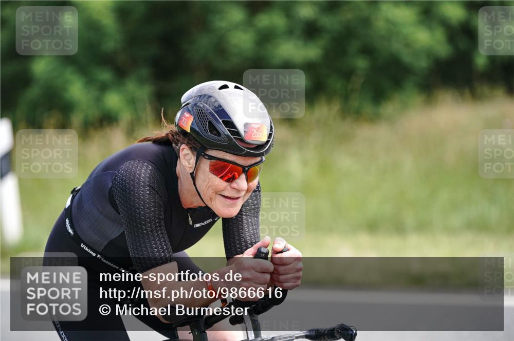 21.06.2026 - Viking Triathlon Michael Burmester http://msf.ph/oto/9866616 21.06.2026 12:10:29 Radfahren 99, 106, 113, 203, 203, 255, 283, 298, 307, 337, 471, 483, 483, 610, 640 meine-sportfotos.de
