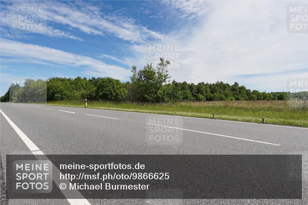 21.06.2026 - Viking Triathlon Michael Burmester http://msf.ph/oto/9866625 21.06.2026 11:30:23 Radfahren 27, 127, 175, 229, 405, 610, 647, 647 meine-sportfotos.de