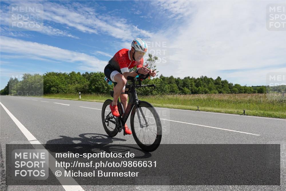 21.06.2026 - Viking Triathlon Michael Burmester http://msf.ph/oto/9866631 21.06.2026 11:30:39 Radfahren 152, 175, 229, 296, 405, 647 meine-sportfotos.de