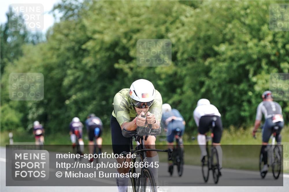 21.06.2026 - Viking Triathlon Michael Burmester http://msf.ph/oto/9866645 21.06.2026 12:11:50 Radfahren 40, 174, 220, 286, 302, 413, 434, 434, 462, 498, 512, 649 meine-sportfotos.de
