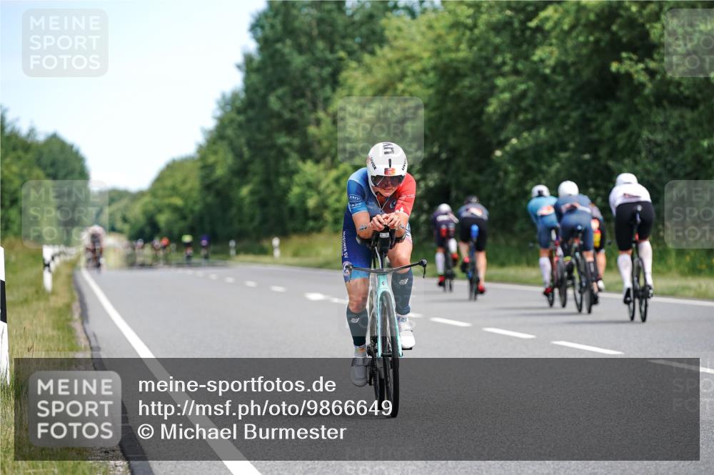 21.06.2026 - Viking Triathlon Michael Burmester http://msf.ph/oto/9866649 21.06.2026 12:11:51 Radfahren 40, 174, 220, 286, 302, 413, 434, 434, 462, 498, 512, 649 meine-sportfotos.de
