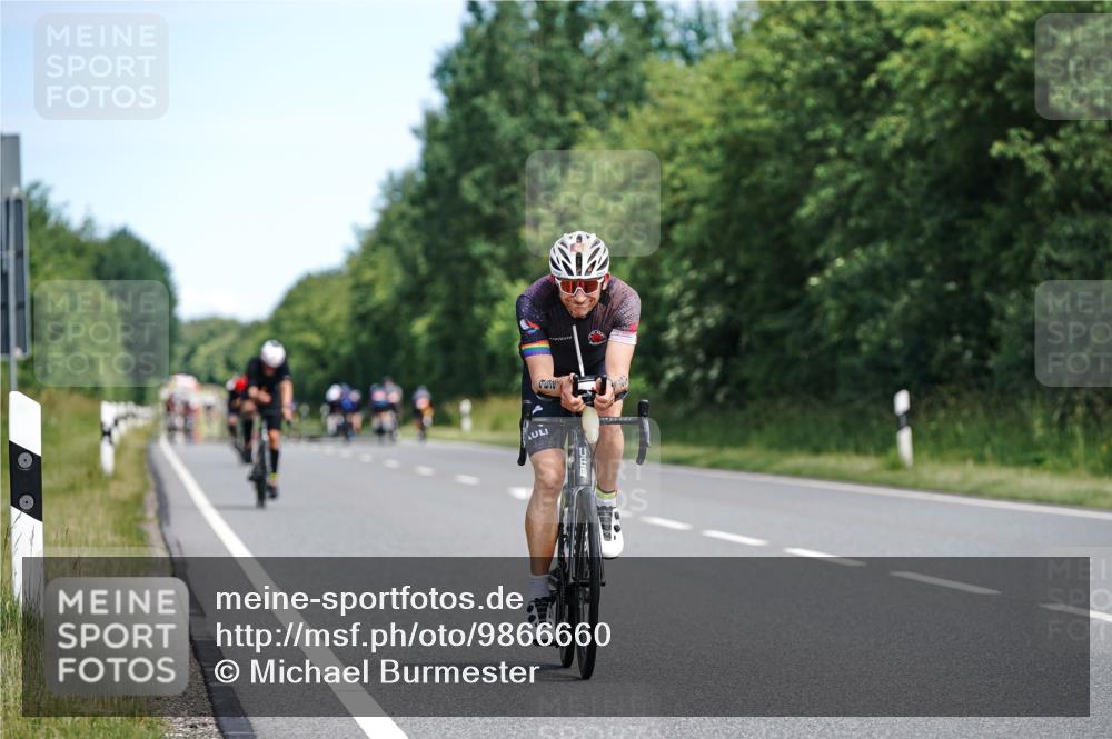 21.06.2026 - Viking Triathlon Michael Burmester http://msf.ph/oto/9866660 21.06.2026 12:12:05 Radfahren 174, 241, 302, 385, 434, 434, 462, 502, 512 meine-sportfotos.de