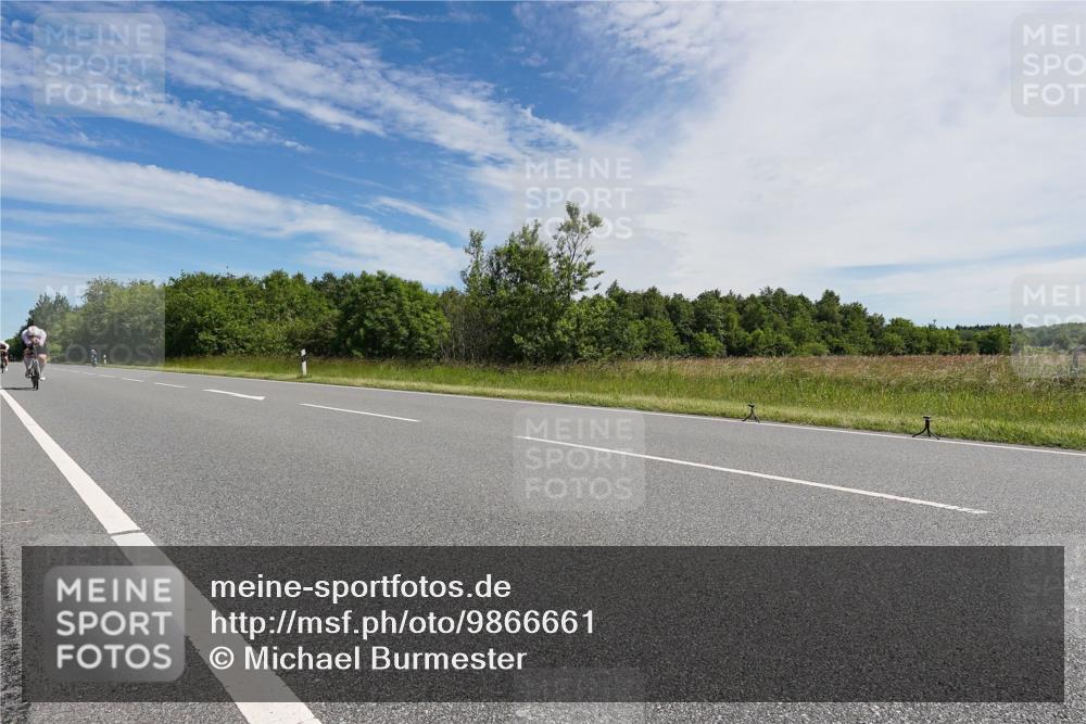 21.06.2026 - Viking Triathlon Michael Burmester http://msf.ph/oto/9866661 21.06.2026 11:31:16 Radfahren 62, 489, 492, 493 meine-sportfotos.de