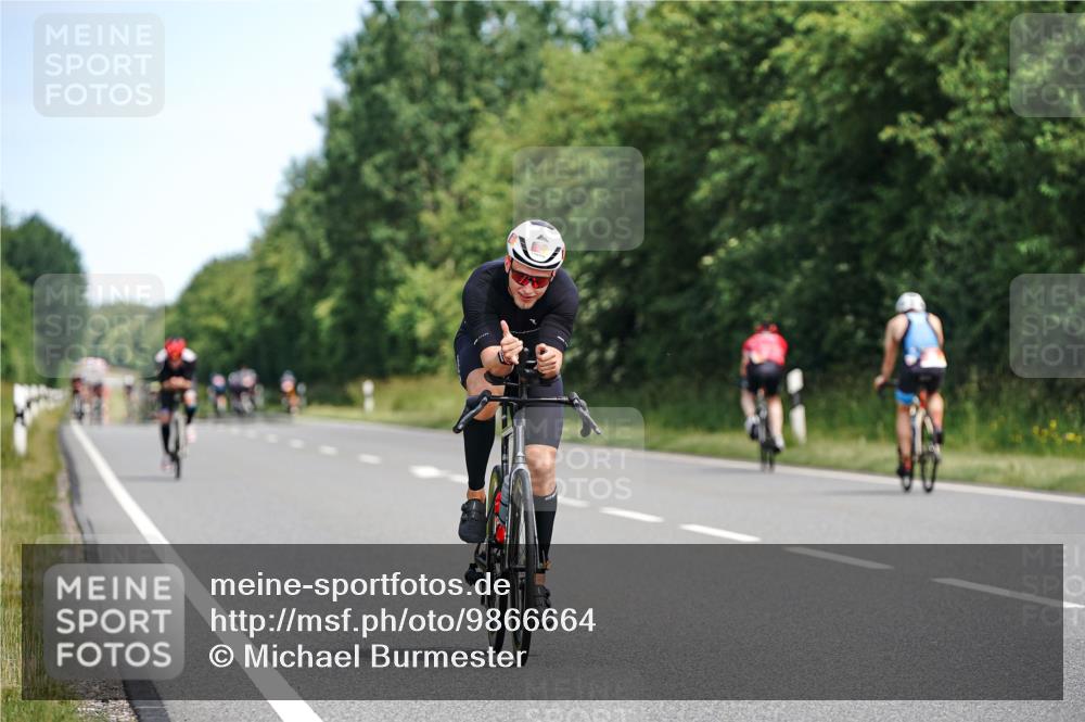 21.06.2026 - Viking Triathlon Michael Burmester http://msf.ph/oto/9866664 21.06.2026 12:12:08 Radfahren 174, 241, 302, 385, 434, 462, 502, 512 meine-sportfotos.de