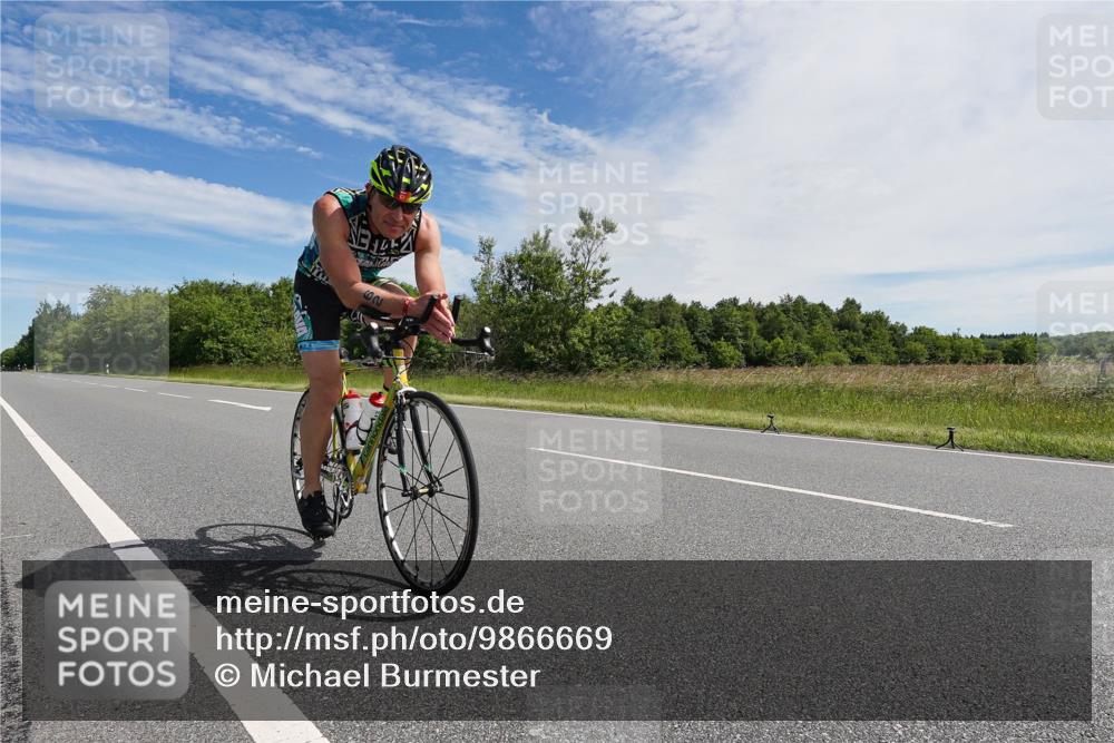 21.06.2026 - Viking Triathlon Michael Burmester http://msf.ph/oto/9866669 21.06.2026 11:31:25 Radfahren 62, 93, 145, 180, 202, 446, 482, 489, 493, 500, 528, 614 meine-sportfotos.de