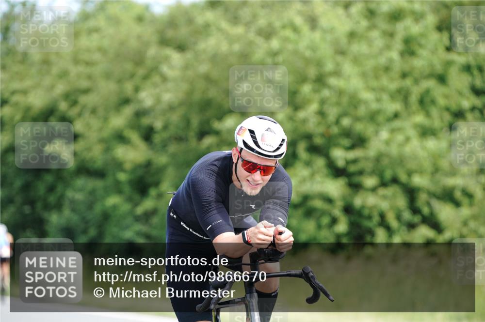 21.06.2026 - Viking Triathlon Michael Burmester http://msf.ph/oto/9866670 21.06.2026 12:12:09 Radfahren 174, 241, 302, 315, 385, 434, 462, 502 meine-sportfotos.de
