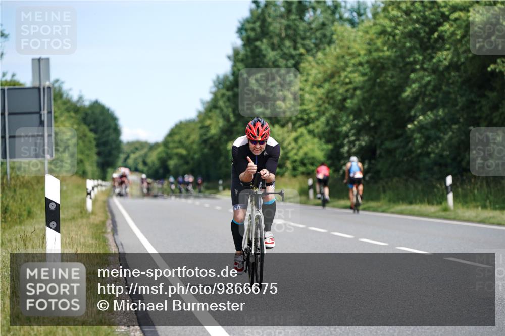 21.06.2026 - Viking Triathlon Michael Burmester http://msf.ph/oto/9866675 21.06.2026 12:12:12 Radfahren 174, 241, 302, 315, 385, 434, 462, 502, 502 meine-sportfotos.de