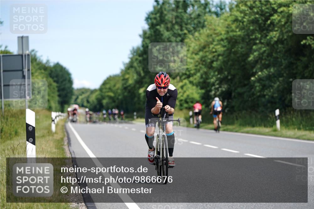 21.06.2026 - Viking Triathlon Michael Burmester http://msf.ph/oto/9866676 21.06.2026 12:12:13 Radfahren 28, 34, 150, 174, 241, 302, 315, 340, 385, 434, 462, 502, 502 meine-sportfotos.de