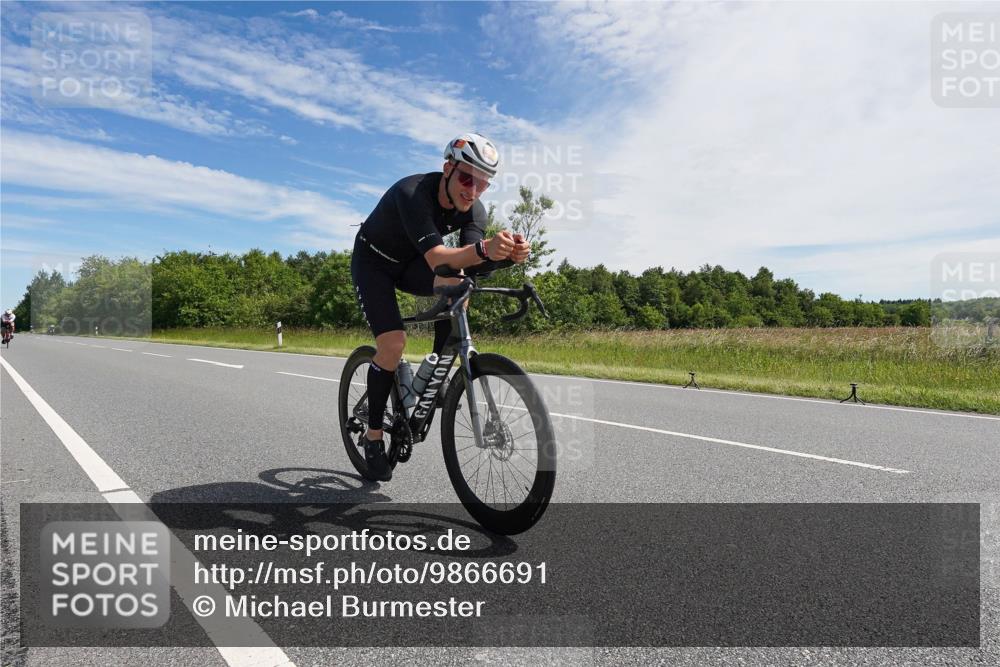 21.06.2026 - Viking Triathlon Michael Burmester http://msf.ph/oto/9866691 21.06.2026 11:31:46 Radfahren 14, 80, 88, 109, 156, 180, 195, 206, 302, 325, 334, 379, 379, 383, 446, 454, 461, 482, 500, 528, 579, 614 meine-sportfotos.de