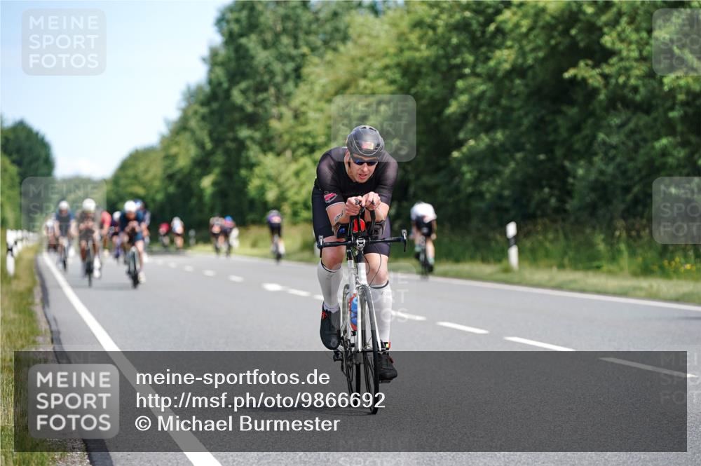 21.06.2026 - Viking Triathlon Michael Burmester http://msf.ph/oto/9866692 21.06.2026 12:12:27 Radfahren 28, 34, 45, 49, 125, 150, 168, 188, 303, 315, 327, 340, 360, 485, 502, 513, 553, 578, 601, 663 meine-sportfotos.de