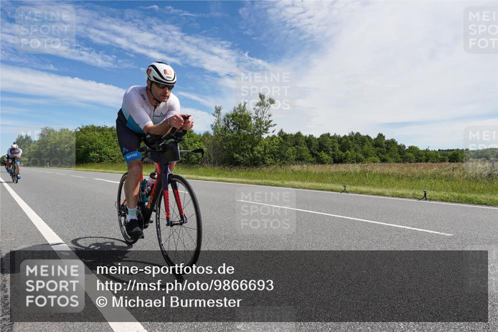 21.06.2026 - Viking Triathlon Michael Burmester http://msf.ph/oto/9866693 21.06.2026 11:31:49 Radfahren 14, 80, 88, 109, 156, 195, 206, 302, 325, 334, 379, 379, 383, 454, 461, 542, 579 meine-sportfotos.de