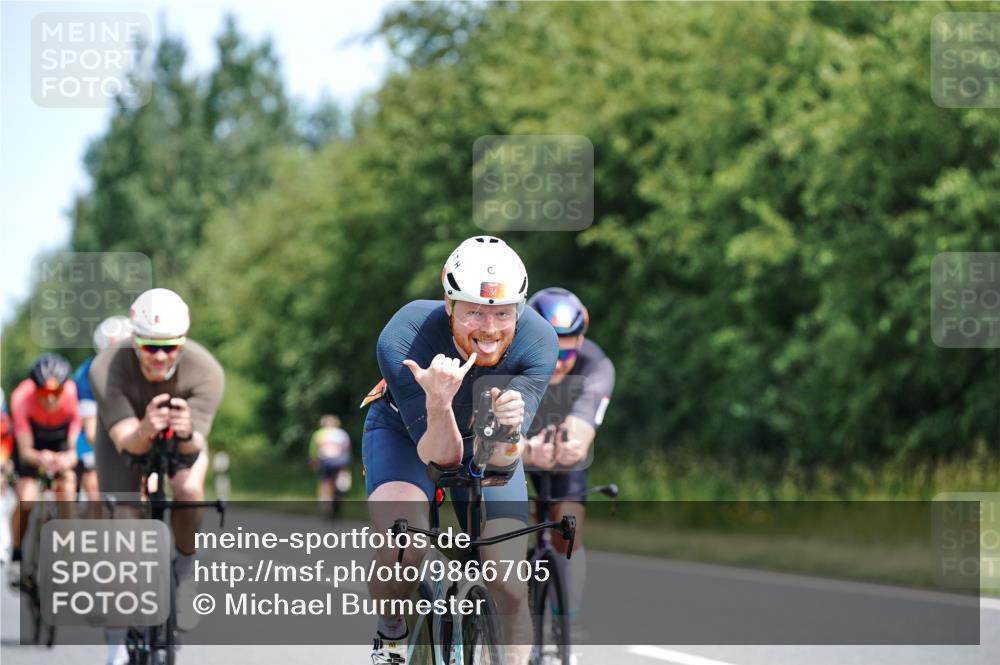 21.06.2026 - Viking Triathlon Michael Burmester http://msf.ph/oto/9866705 21.06.2026 12:12:32 Radfahren 28, 34, 45, 49, 125, 150, 168, 188, 301, 303, 315, 327, 340, 360, 485, 491, 502, 513, 553, 566, 578, 601, 663 meine-sportfotos.de