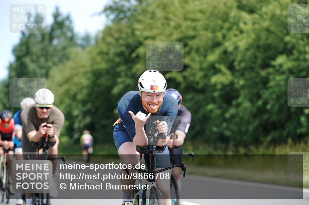 21.06.2026 - Viking Triathlon Michael Burmester http://msf.ph/oto/9866708 21.06.2026 12:12:32 Radfahren 28, 34, 45, 49, 125, 150, 168, 188, 301, 303, 315, 327, 340, 360, 485, 491, 502, 513, 553, 566, 578, 601, 663 meine-sportfotos.de