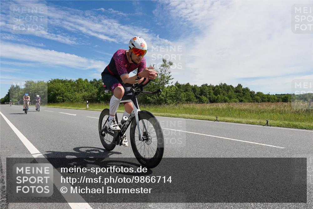 21.06.2026 - Viking Triathlon Michael Burmester http://msf.ph/oto/9866714 21.06.2026 11:32:29 Radfahren 22, 33, 114, 153, 168, 193, 351, 392, 400, 447, 511, 530, 627, 666 meine-sportfotos.de