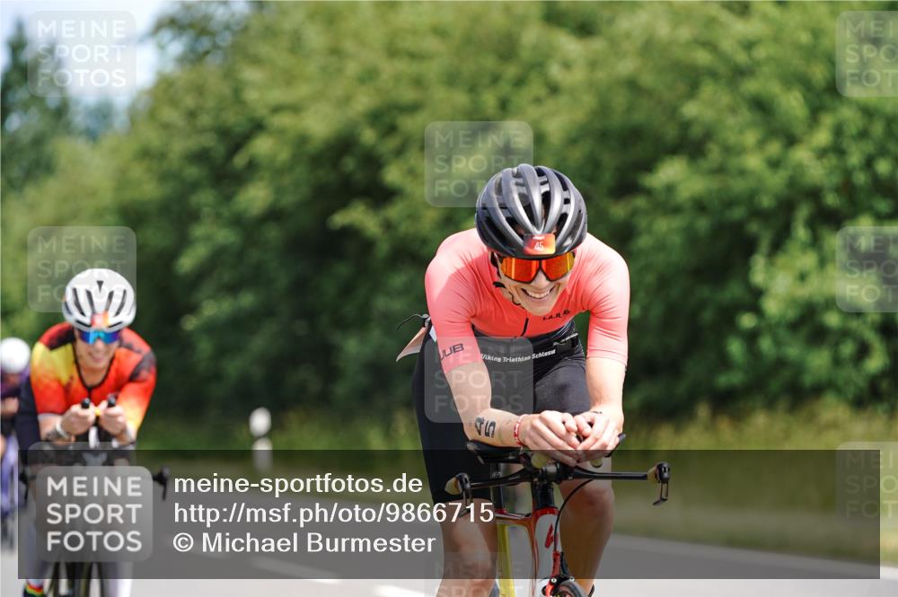 21.06.2026 - Viking Triathlon Michael Burmester http://msf.ph/oto/9866715 21.06.2026 12:12:34 Radfahren 28, 34, 45, 49, 125, 150, 168, 188, 301, 303, 315, 327, 340, 360, 485, 491, 502, 513, 553, 566, 578, 601, 663 meine-sportfotos.de