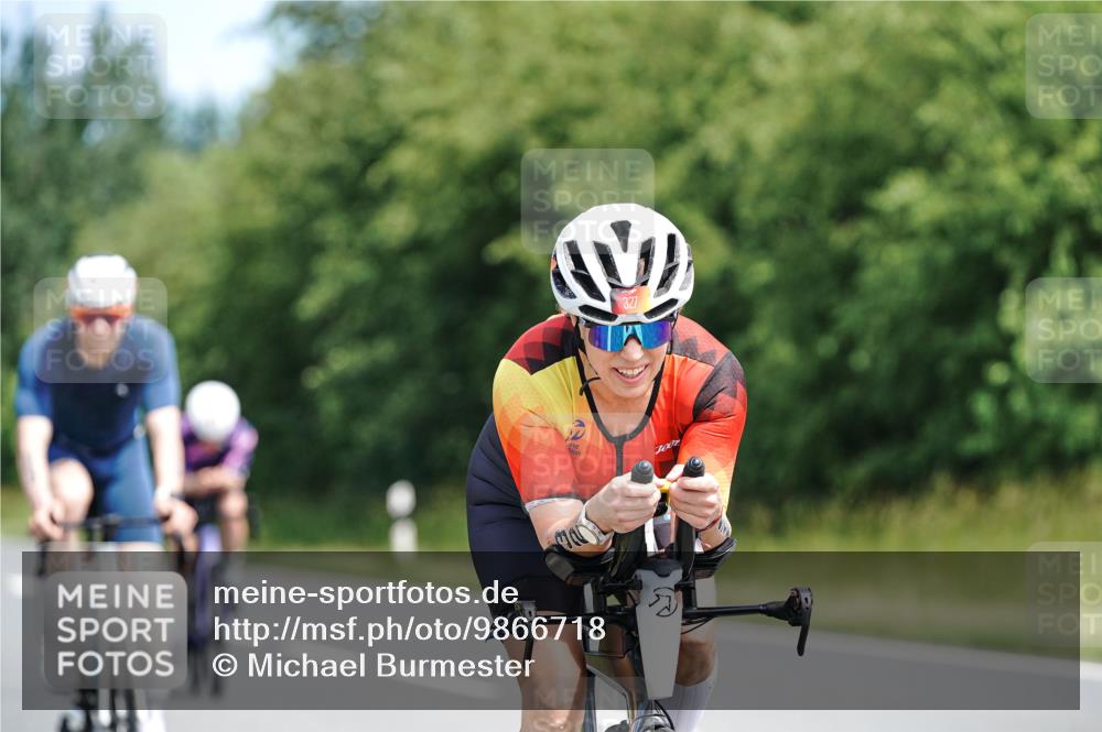 21.06.2026 - Viking Triathlon Michael Burmester http://msf.ph/oto/9866718 21.06.2026 12:12:35 Radfahren 28, 34, 45, 49, 125, 150, 168, 188, 301, 303, 315, 327, 340, 360, 485, 491, 502, 513, 553, 566, 578, 601, 663 meine-sportfotos.de