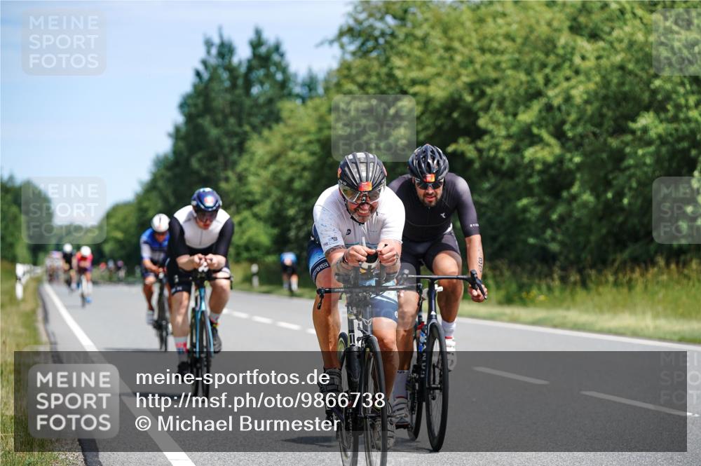 21.06.2026 - Viking Triathlon Michael Burmester http://msf.ph/oto/9866738 21.06.2026 12:12:41 Radfahren 28, 34, 45, 49, 125, 150, 168, 188, 301, 303, 327, 340, 360, 473, 485, 491, 513, 553, 566, 578, 601, 663 meine-sportfotos.de