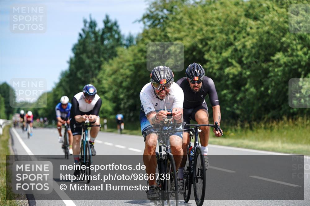 21.06.2026 - Viking Triathlon Michael Burmester http://msf.ph/oto/9866739 21.06.2026 12:12:41 Radfahren 28, 34, 45, 49, 125, 150, 168, 188, 301, 303, 327, 340, 360, 473, 485, 491, 513, 553, 566, 578, 601, 663 meine-sportfotos.de