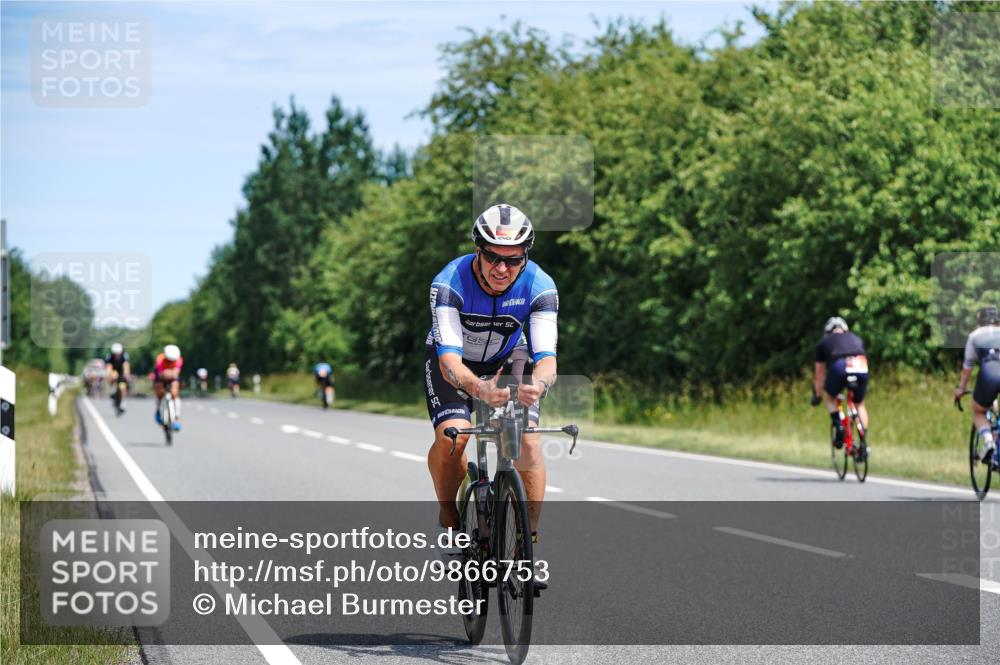 21.06.2026 - Viking Triathlon Michael Burmester http://msf.ph/oto/9866753 21.06.2026 12:12:43 Radfahren 45, 49, 125, 168, 188, 301, 303, 473, 485, 491, 513, 553, 566, 578, 601 meine-sportfotos.de