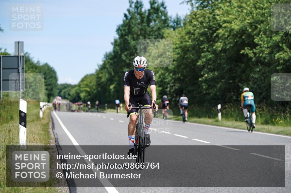 21.06.2026 - Viking Triathlon Michael Burmester http://msf.ph/oto/9866764 21.06.2026 12:12:50 Radfahren 301, 303, 346, 473, 485, 491, 566 meine-sportfotos.de
