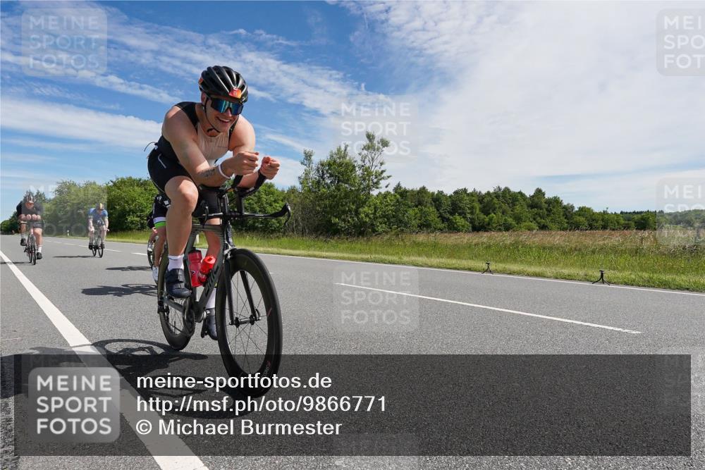 21.06.2026 - Viking Triathlon Michael Burmester http://msf.ph/oto/9866771 21.06.2026 11:33:14 Radfahren 69, 85, 107, 265, 274, 339, 377, 389, 421, 423, 452, 497, 516, 520, 574 meine-sportfotos.de
