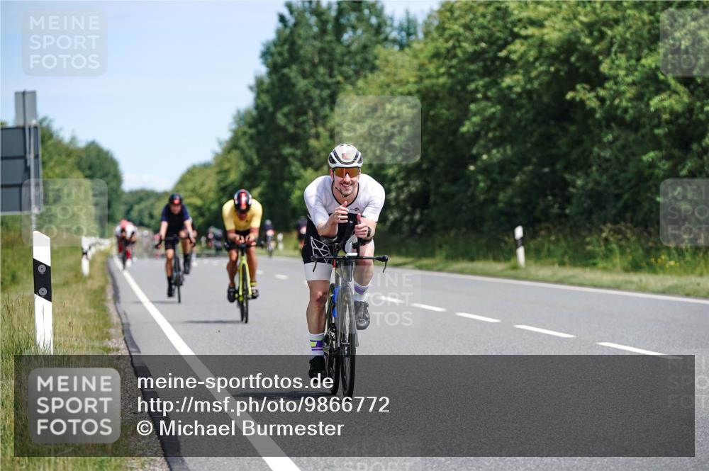 21.06.2026 - Viking Triathlon Michael Burmester http://msf.ph/oto/9866772 21.06.2026 12:13:09 Radfahren 1, 4, 14, 18, 92, 107, 117, 122, 131, 151, 175, 207, 296, 346, 376, 432, 450, 486, 487, 506, 559, 574, 637, 664 meine-sportfotos.de