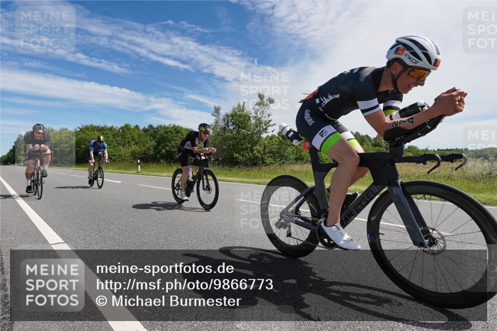 21.06.2026 - Viking Triathlon Michael Burmester http://msf.ph/oto/9866773 21.06.2026 11:33:14 Radfahren 69, 85, 107, 265, 274, 339, 377, 389, 421, 423, 452, 497, 516, 520, 574 meine-sportfotos.de