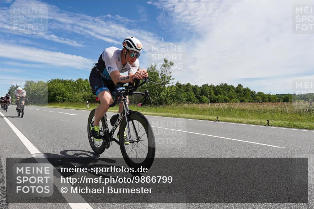 21.06.2026 - Viking Triathlon Michael Burmester http://msf.ph/oto/9866799 21.06.2026 11:33:31 Radfahren 85, 339, 376, 389, 403, 453, 457, 486, 487, 487, 496, 497, 506, 520, 521 meine-sportfotos.de